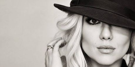 Review: HOLLAND VAVRA: BROADWAY AND BEYOND at Stages Houston Photo