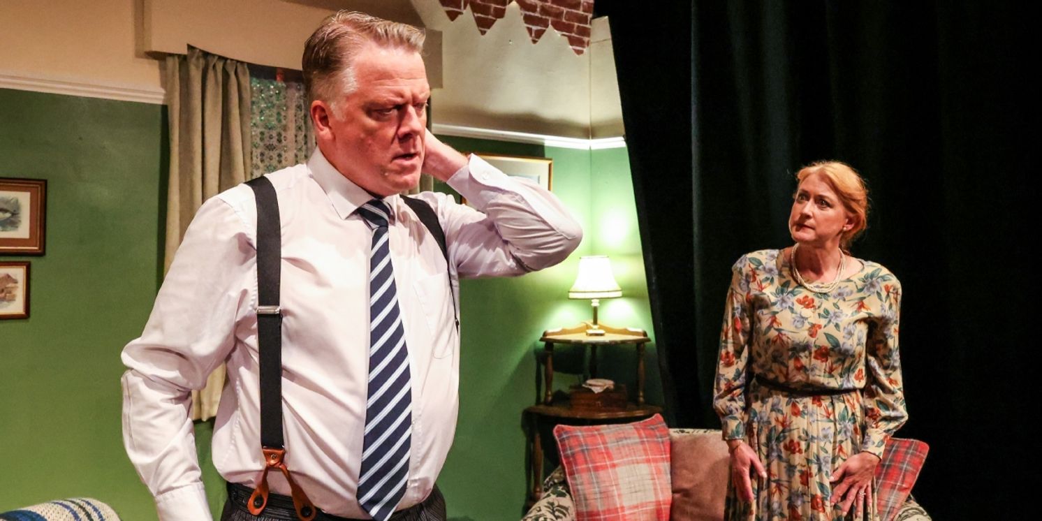 Review: HOME AT SEVEN, Tabard Theatre  Image