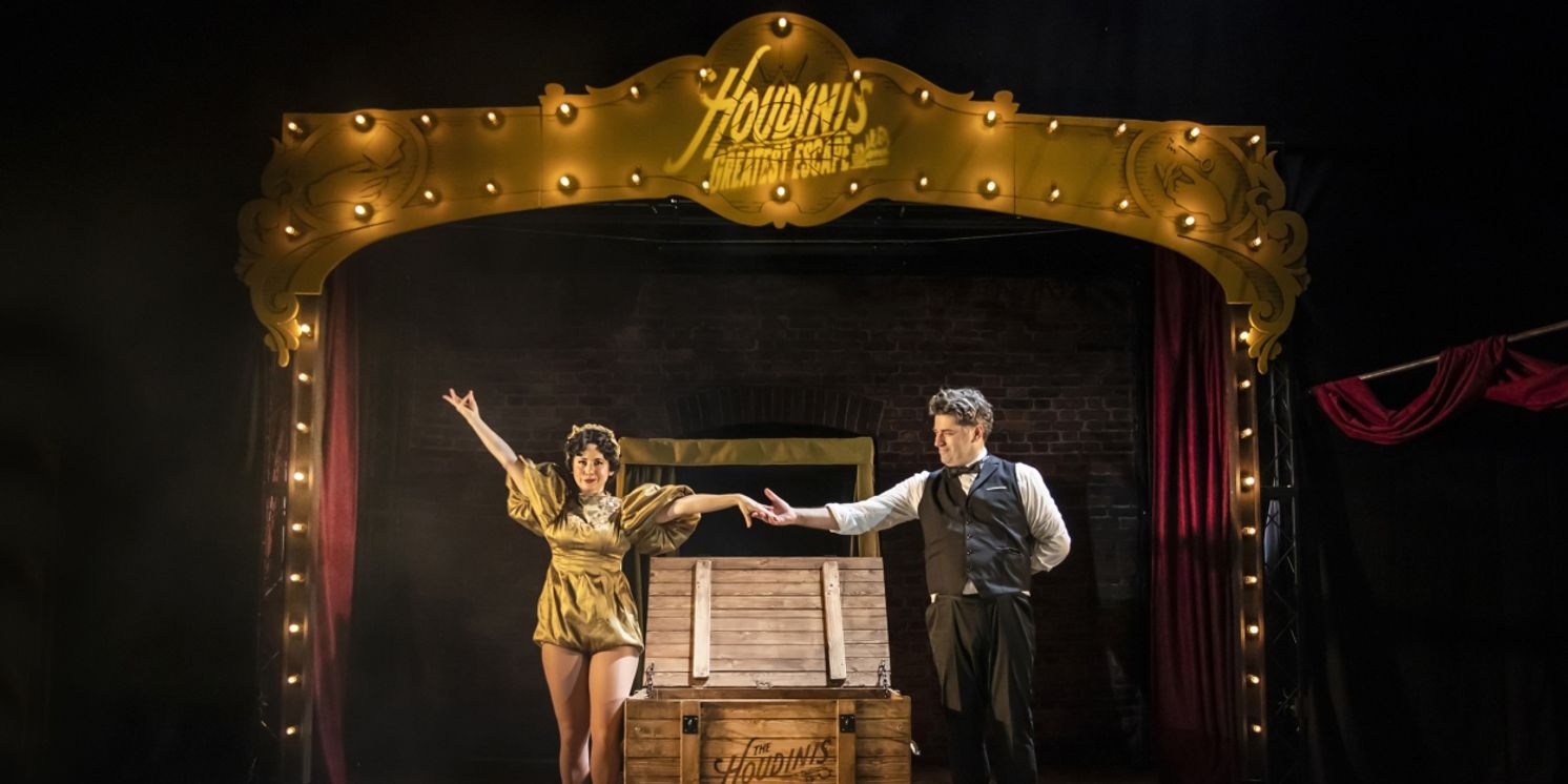 Review: HOUDINI'S GREATEST ESCAPE, King's Head Theatre  Image