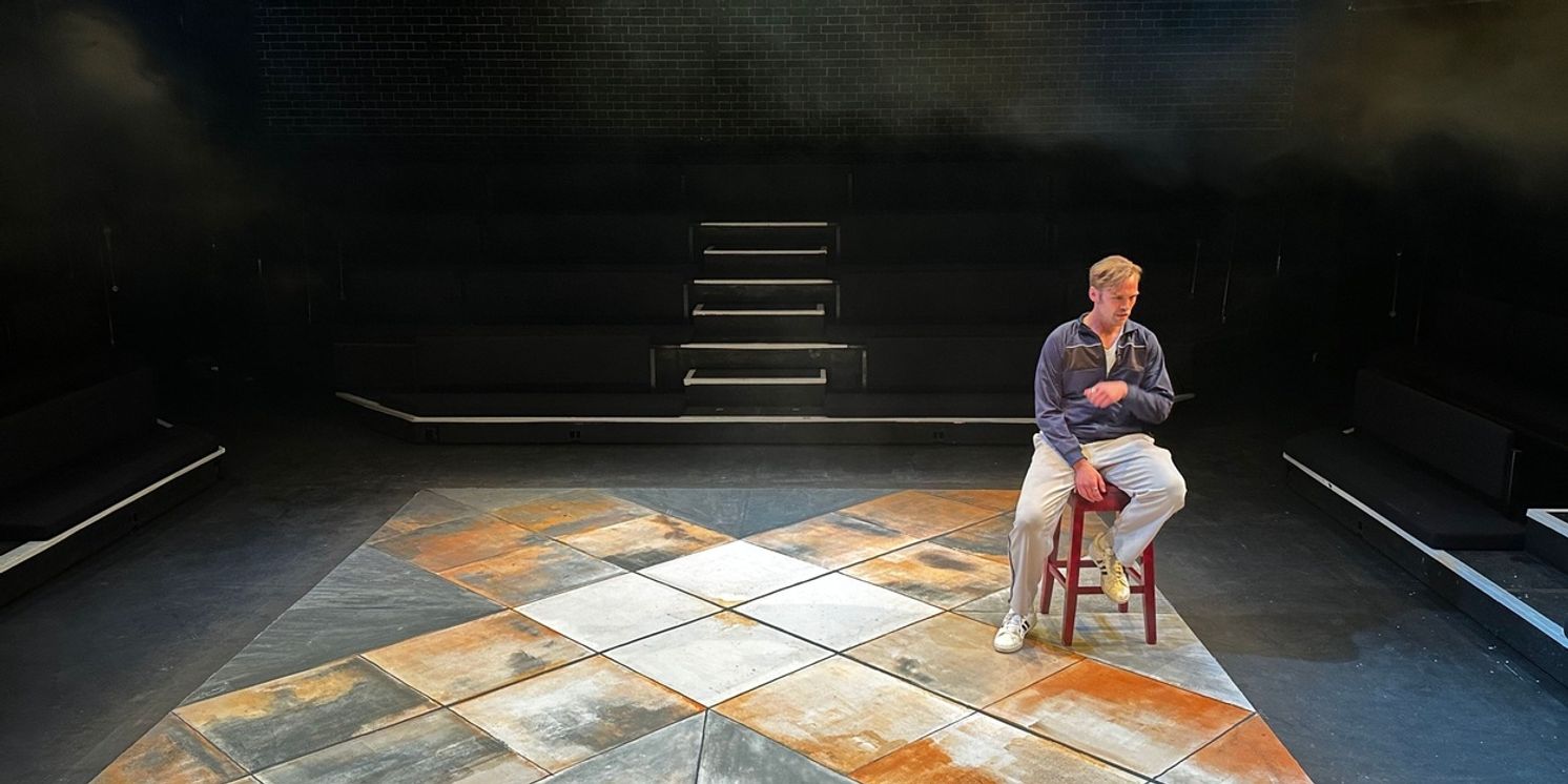 Review: HOWIE THE ROOKIE, Cockpit Theatre  Image