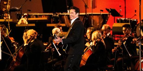 Review: Hugh Jackman Headlines Hollywood Bowl's 2025 Season Opener Photo