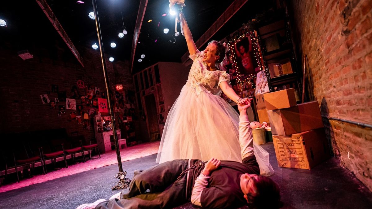 Review: Refracted Theatre's I'M GONNA MARRY YOU TOBEY MAGUIRE at Den Theatre