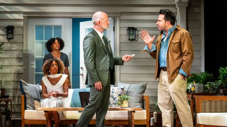 Review: IN PLAIN SIGHT at Penguin Rep Photo