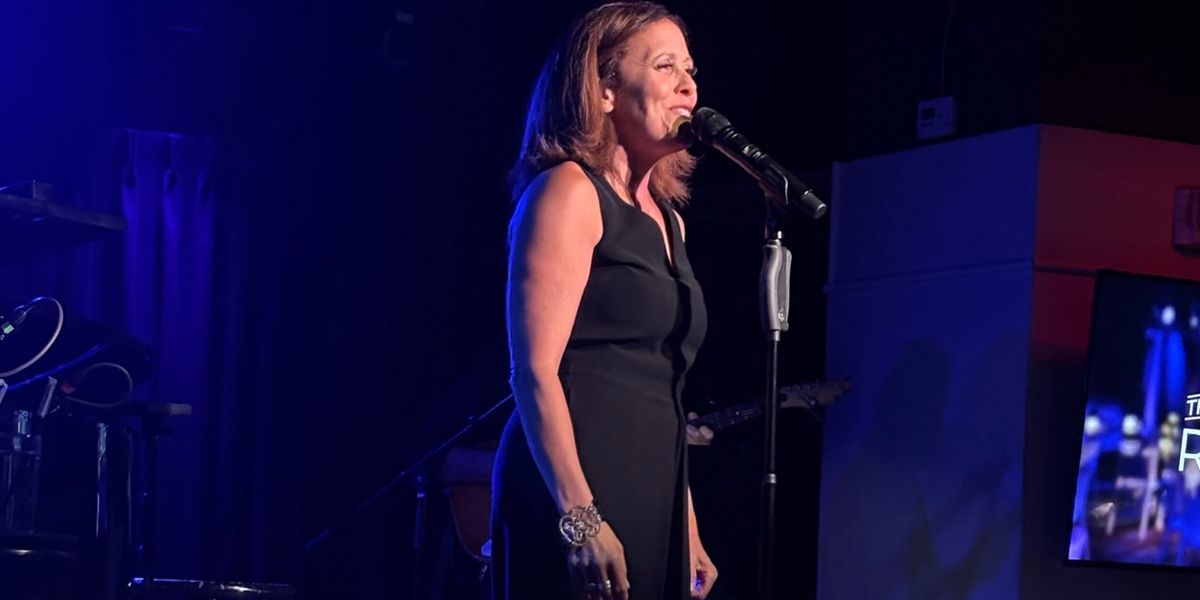 Review: Lisa Yaeger's JERSEY GIRL Brings the Hits to NYC at Green Room 42