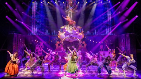 Review: Broadway Across Canada’s & JULIET is a non-stop joyride packed with pop culture  Photo