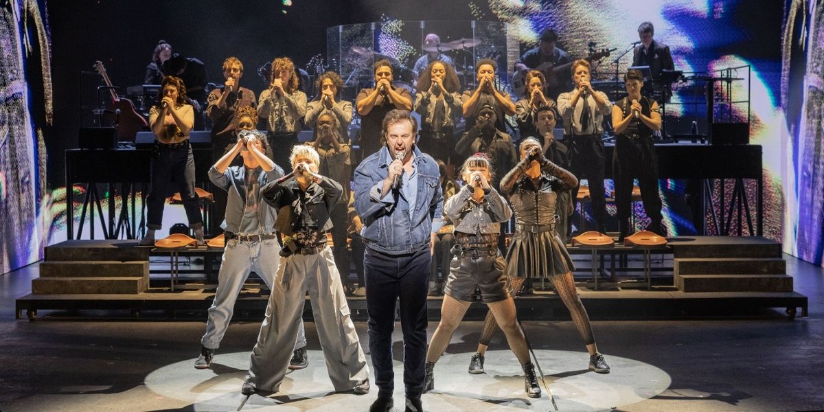 Review: JUST FOR ONE DAY, Shaftesbury Theatre