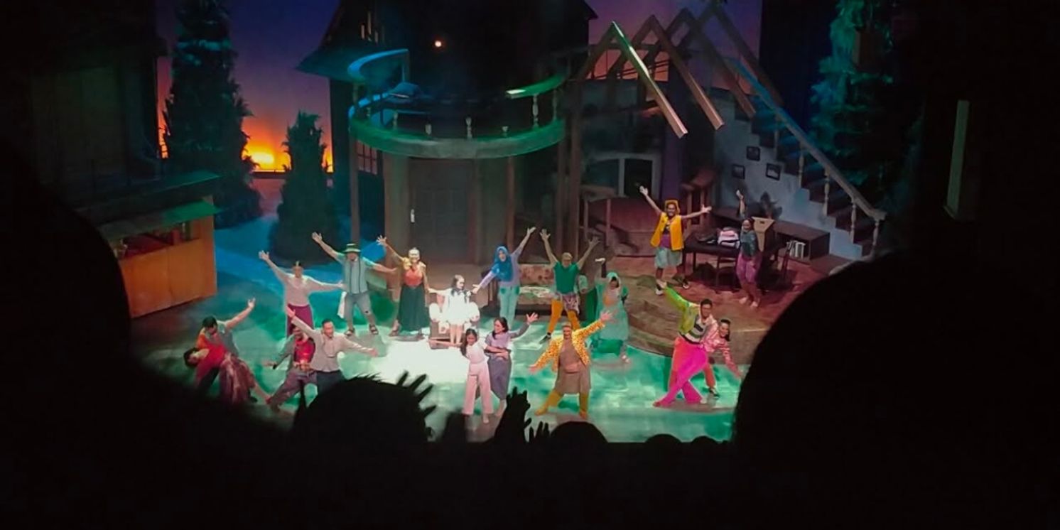 Review: Rooted in Familial Warmth, MUSIKAL KELUARGA CEMARA Blossoms with Spectacle  Image