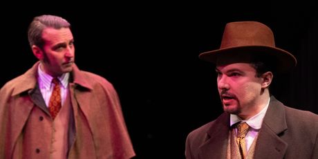 Review: KEN LUDWIG’S BASKERVILLE: A SHERLOCK HOLMES MYSTERY at New Jewish Theatre is a Hil Photo