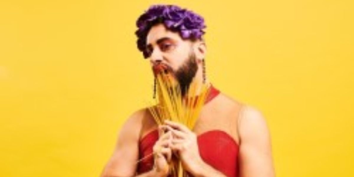 EDINBURGH 2023: Review: KING OF MORE: #FOMO CLINIC, BlundaGardens Magical SpiegelYurt