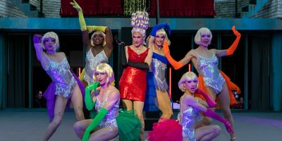 Review: KINKY BOOTS at CHATEAU DE KARREVELD Photo