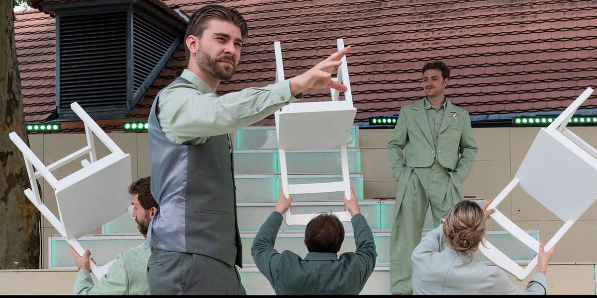 Review: KLAN BAŤA se do toho na Letní scéně Musea Kampa obul