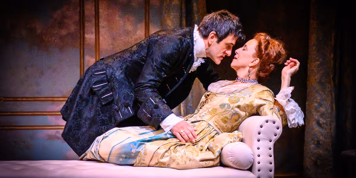 Review: LES LIAISONS DANGEREUSES HEATS UP THE STAGE at Schoolhouse Theater