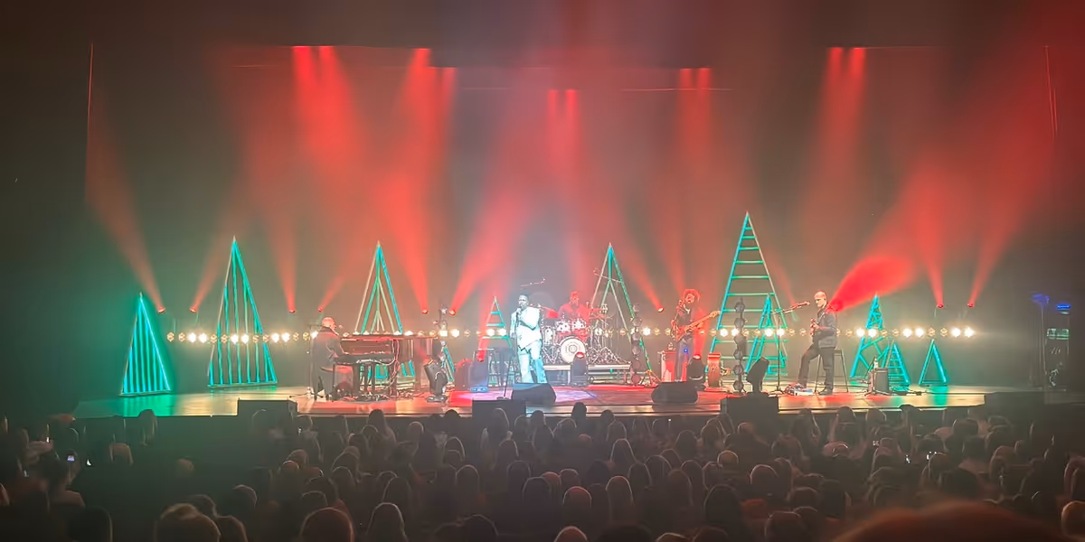 Review: LESLIE ODOM JR. - THE CHRISTMAS TOUR at Fox Cities Performing Arts Center