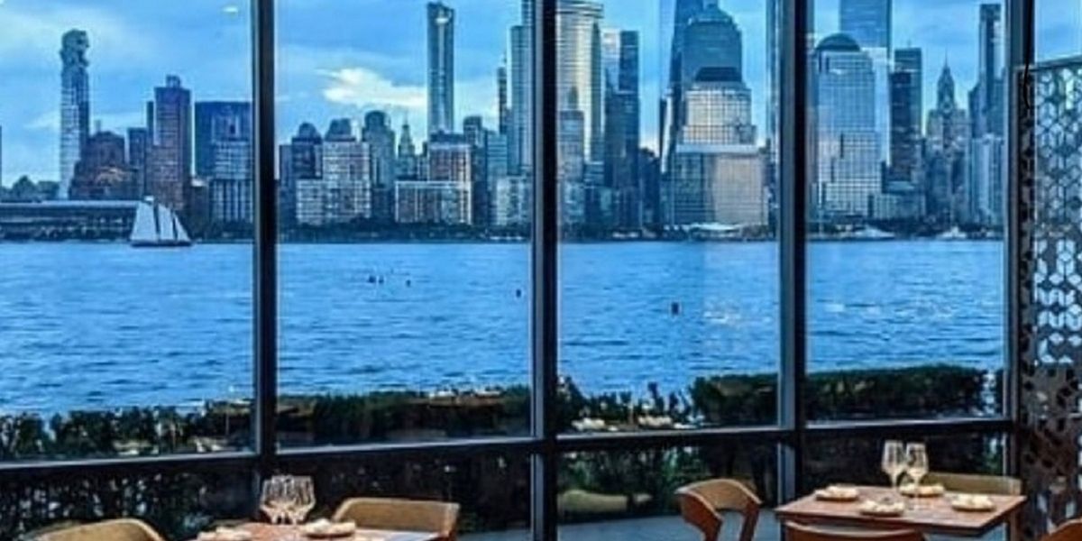 Review: LOKAL EATERY & BAR in Jersey City-The Ideal Food and Drink Experience