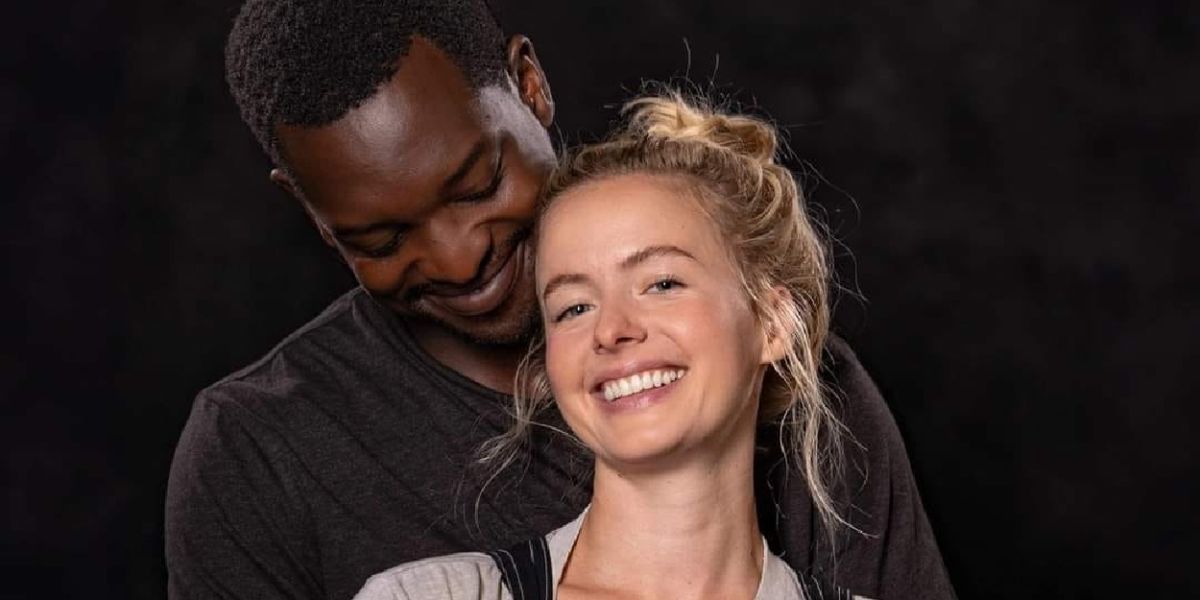 Review: LUNGS at Theatre On The Bay is Like a Runaway Train You Want to Be On