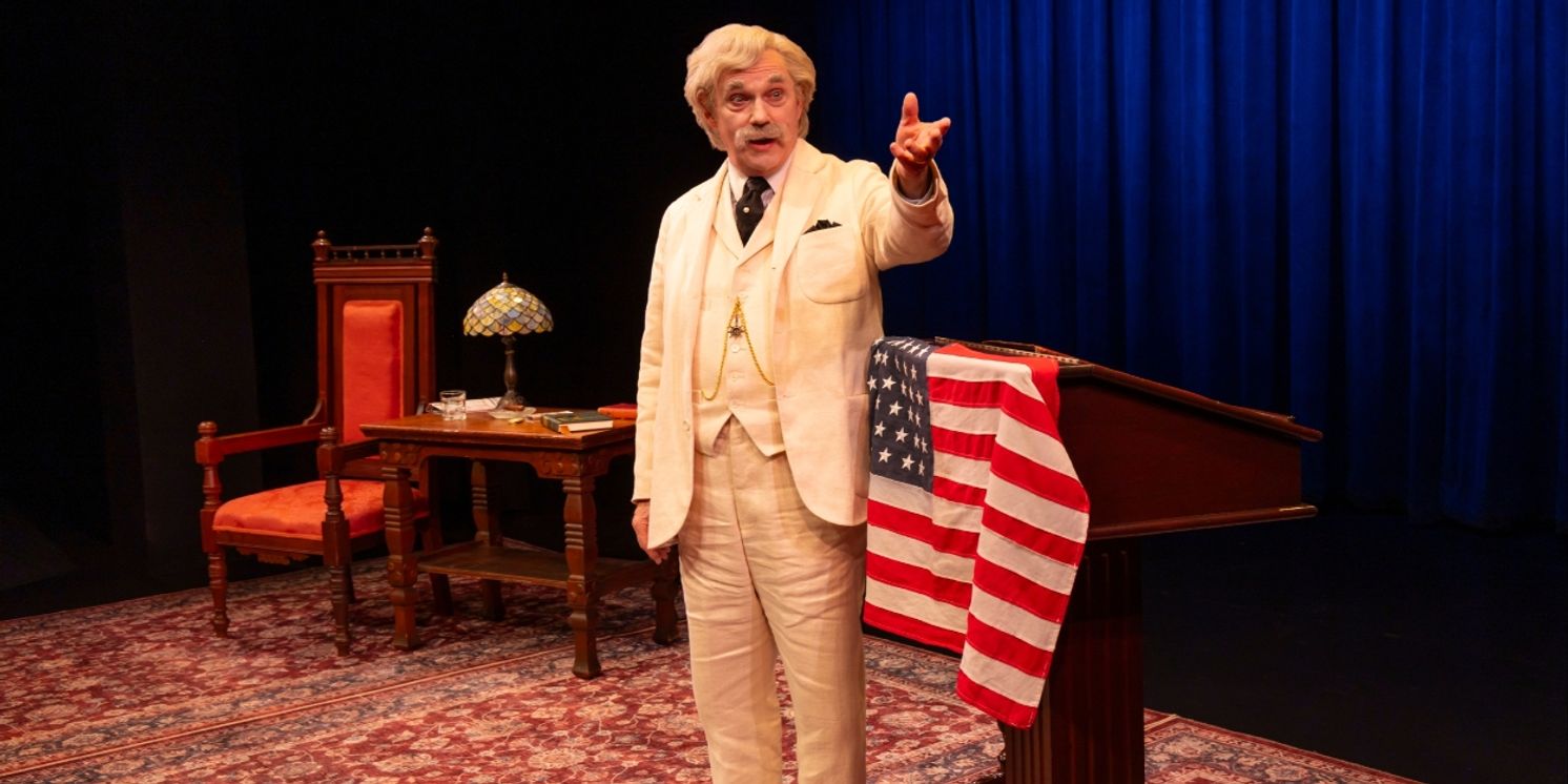 Review: MARK TWAIN TONIGHT! at National Theatre  Image