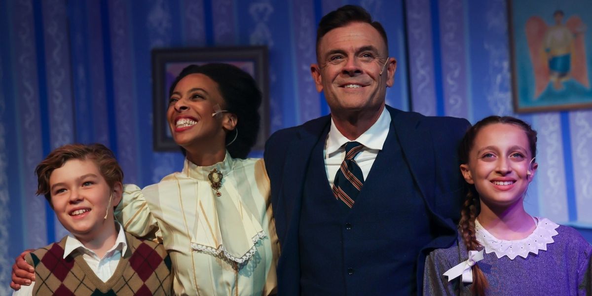 Review: MARY POPPINS at Palm Canyon Theatre