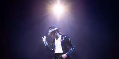 Review: MJ: THE MICHAEL JACKSON MUSICAL at Crown Theatre Photo