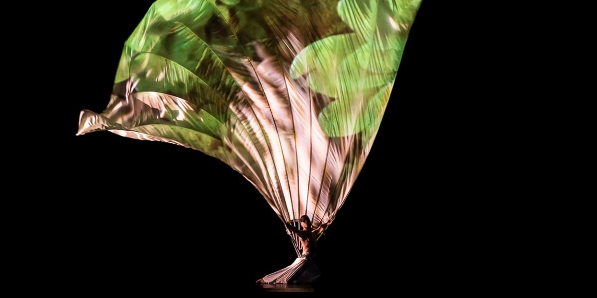 Review: MOMIX At The Joyce Theater Is A Spectacular Must-See Dance Event