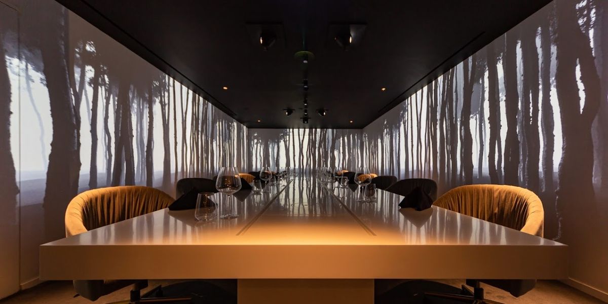 Review: MONARCH THEATRE, Park Row