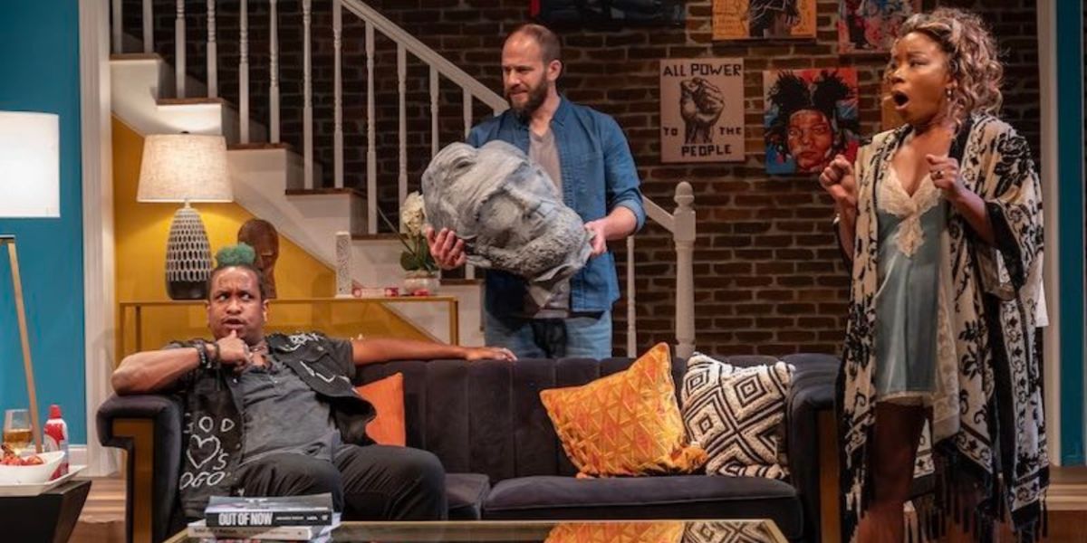 Review: MONUMENTAL TRAVESTIES at Mosaic Theater