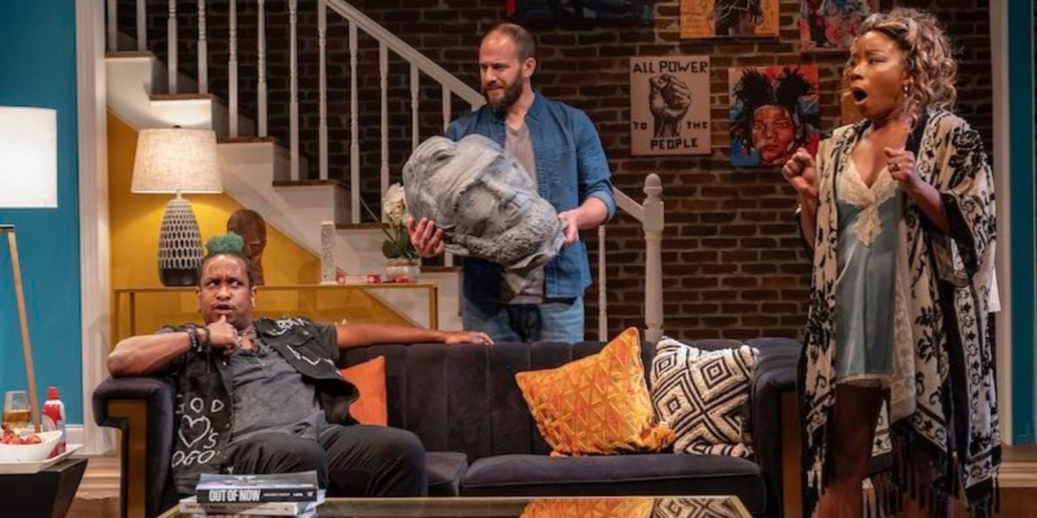 Review: MONUMENTAL TRAVESTIES at Mosaic Theater  Image