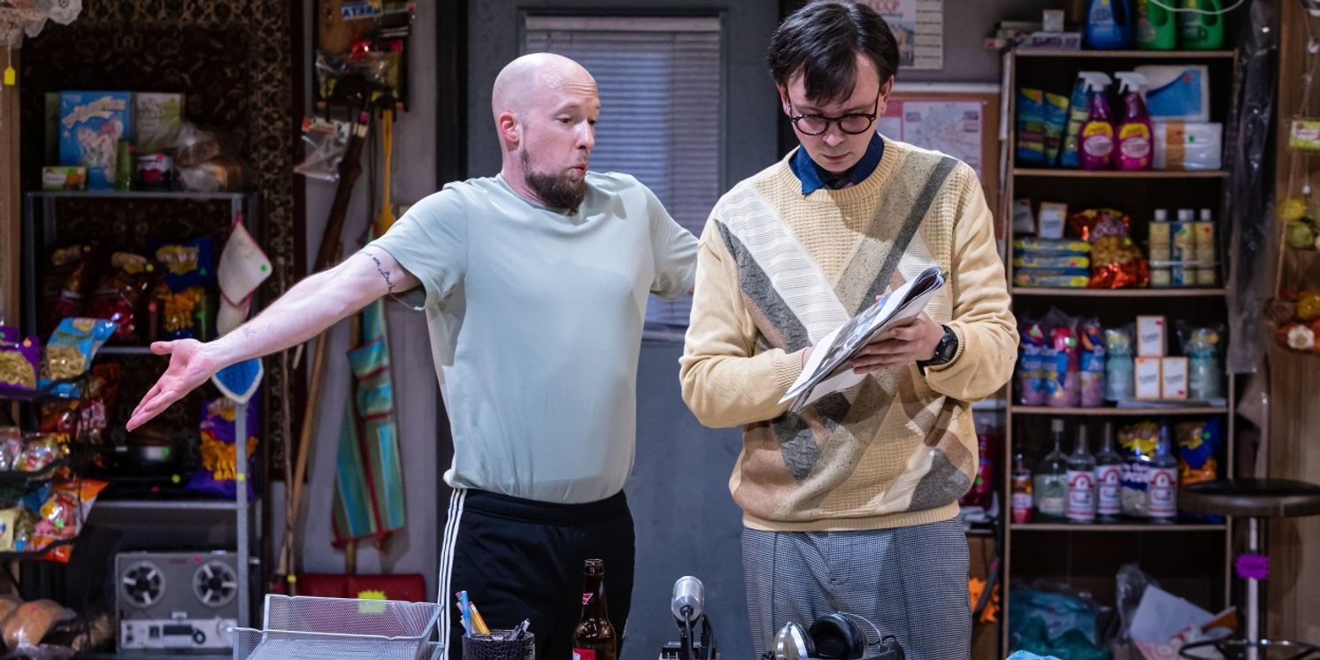 Review: MOTHER RUSSIA at Profile Theatre  Image