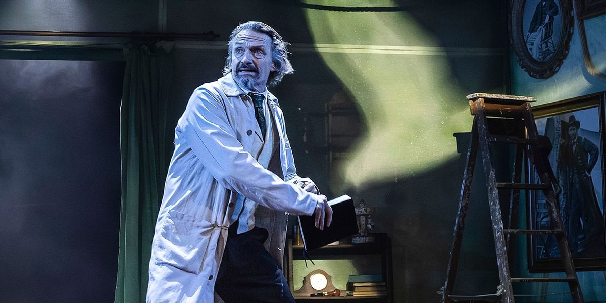 Review: MRS PRESIDENT, Charing Cross Theatre
