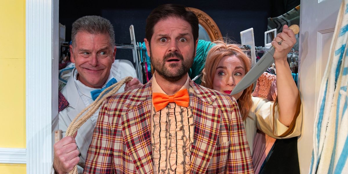 Review: MURDER AT THE HOWARD JOHNSON'S at Live Theatre Workshop