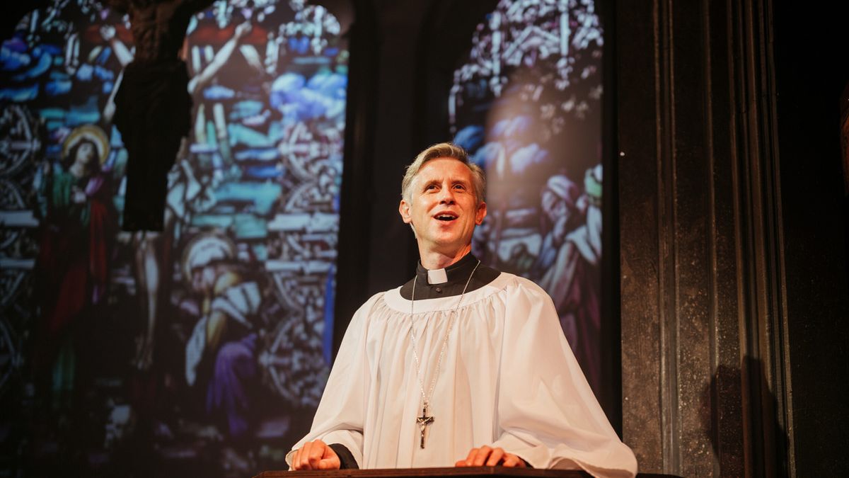 Review: MURDER BEFORE EVENSONG, Watermill Theatre