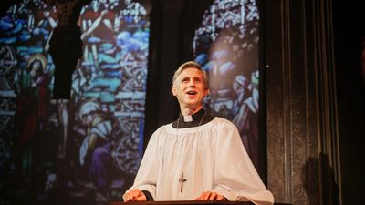 Review: MURDER BEFORE EVENSONG, Watermill Theatre