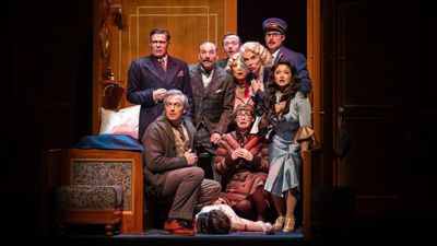 Review: MURDER ON THE ORIENT EXPRESS Opens at Edmonton's Citadel Theatre