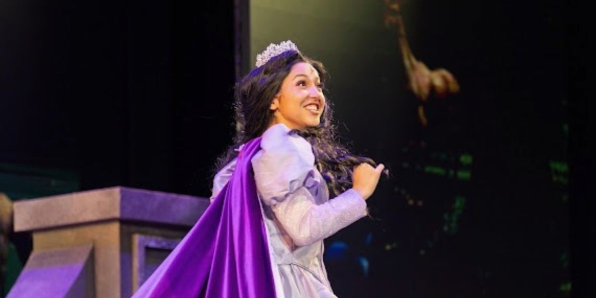 Review: Mirror, Mirror on the Wall: Robin & Clark's SNOW WHITE with Some Twists