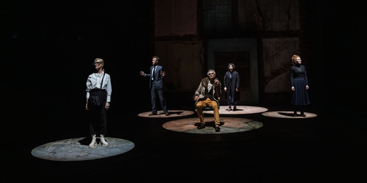 Review: NACHTLAND, Young Vic  Image