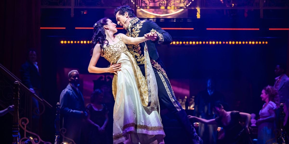 Review: NATASHA, PIERRE & THE GREAT COMET OF 1812 at Royal Alexandra Theatre