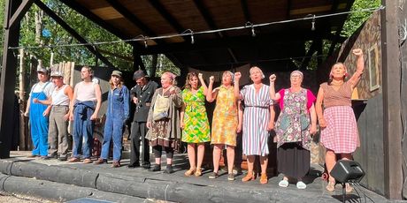 Review: NI BETALAR INTE! VI BETALAR INTE! at Adelsö Friluftsteater Photo