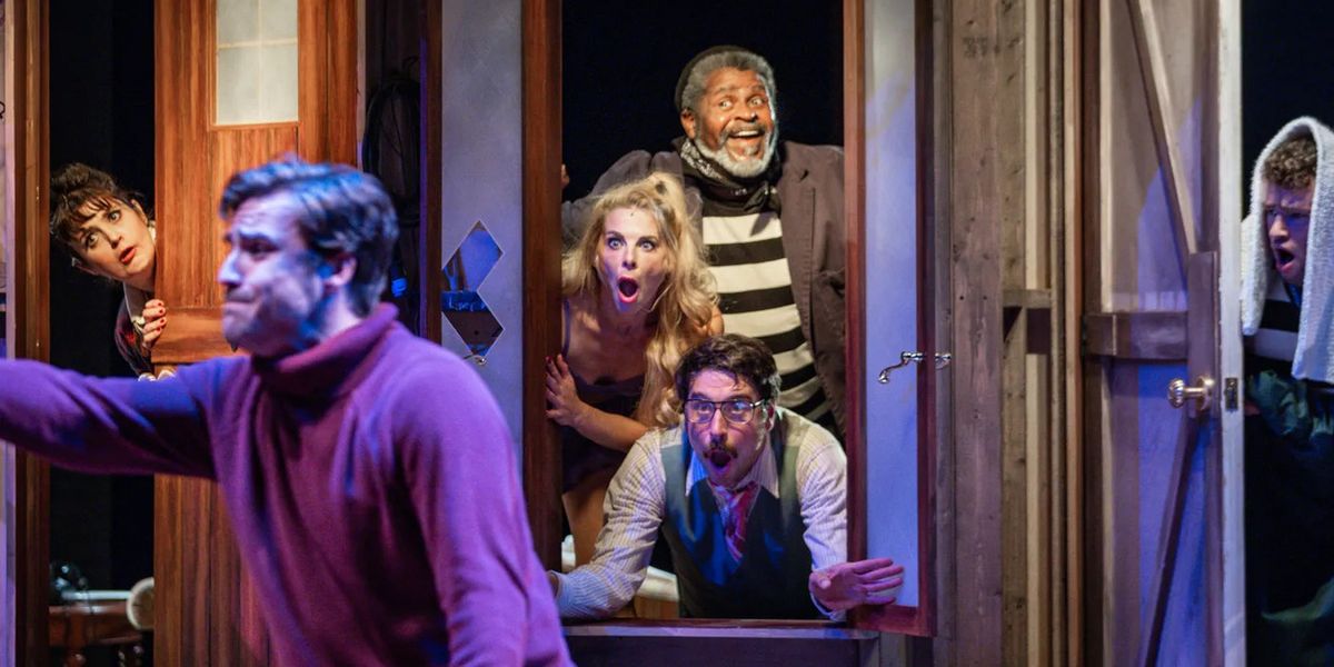 Review: NOISES OFF Knocks Itself Out at Pittsburgh Public Theater