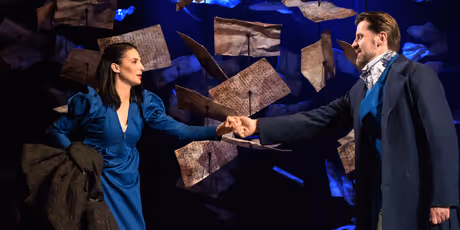 Review: Unikátní zážitek na plzeňské Malé scéně: muzikál OBEJMOUT VLNY Photo