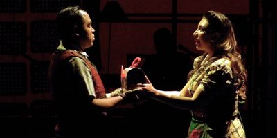 CRÍTICA: ODIO QUE LOS ABRAZOS NO DUREN MÁS DE CUATRO HORAS at Teatro Del Bosque Julio Ca Photo