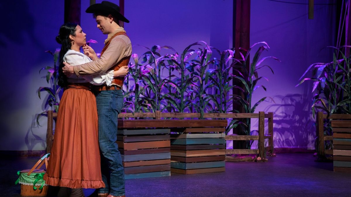 Review: OKLAHOMA! at Georgetown Palace