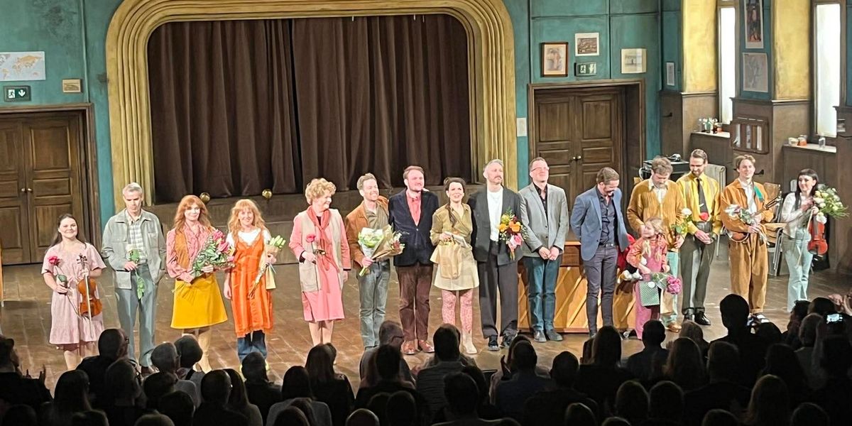 Review: ONCE at Helsingborgs Stadsteater