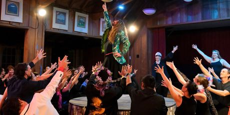 Review: OPERA À LA CARTE'S ORPHEUS IN THE UNDERWORLD at St. Peter's Episcopal Church in De Photo