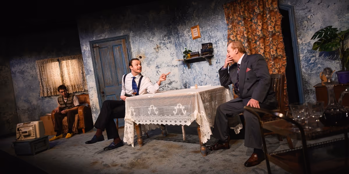 Review: ORPHANS, Jermyn Street Theatre