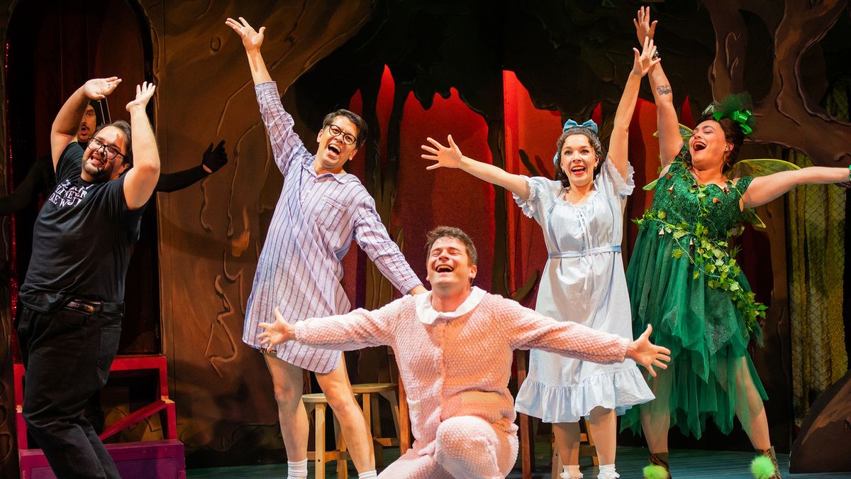 Review: PETER PAN GOES WRONG at SF Playhouse