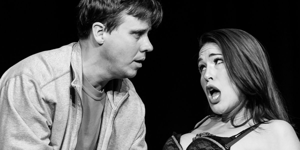 Review: PILLOW TALK Finds Soft Spot Among the Shadowbox Live Crowd