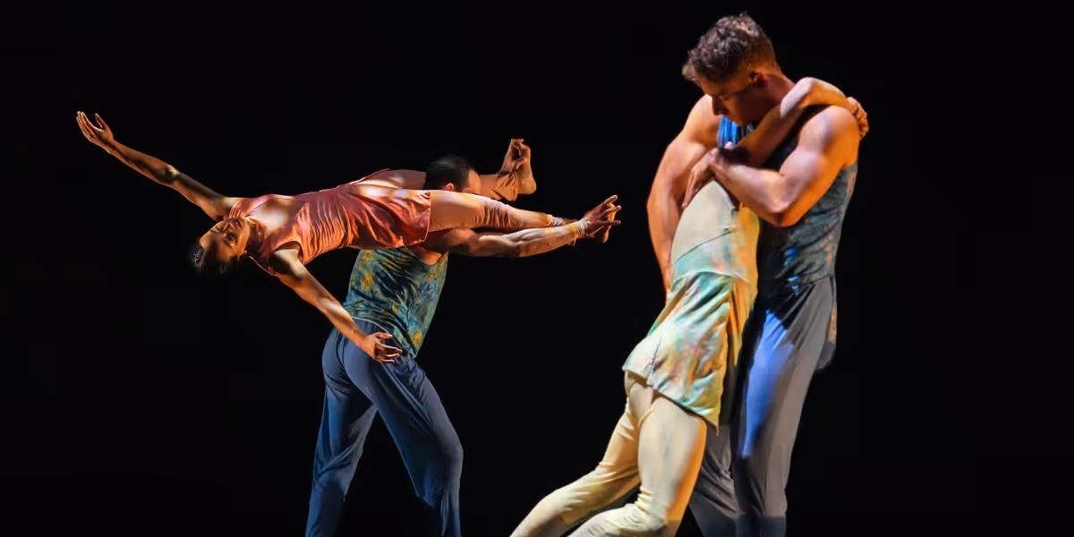 Review: PILOBOLUS at The Joyce Theater-A Stunning Display of Inventive Dance