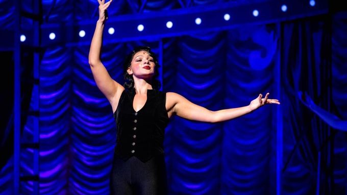 Review: PIPPIN at Arizona Broadway Theatre Photos