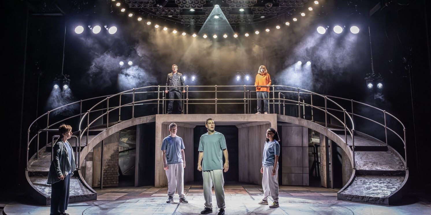 Review: PUNCH by James Graham, Apollo Theatre  Image