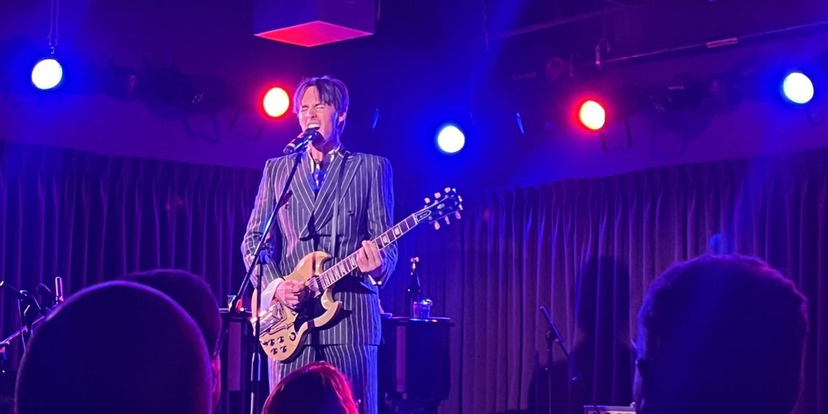 Review: REEVE CARNEY Offers Power And Comfort At The Green Room 42