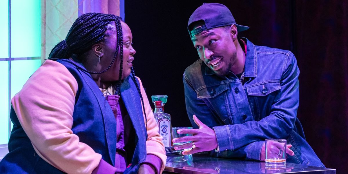 Review: REGGIE HOOPS at Profile Theatre